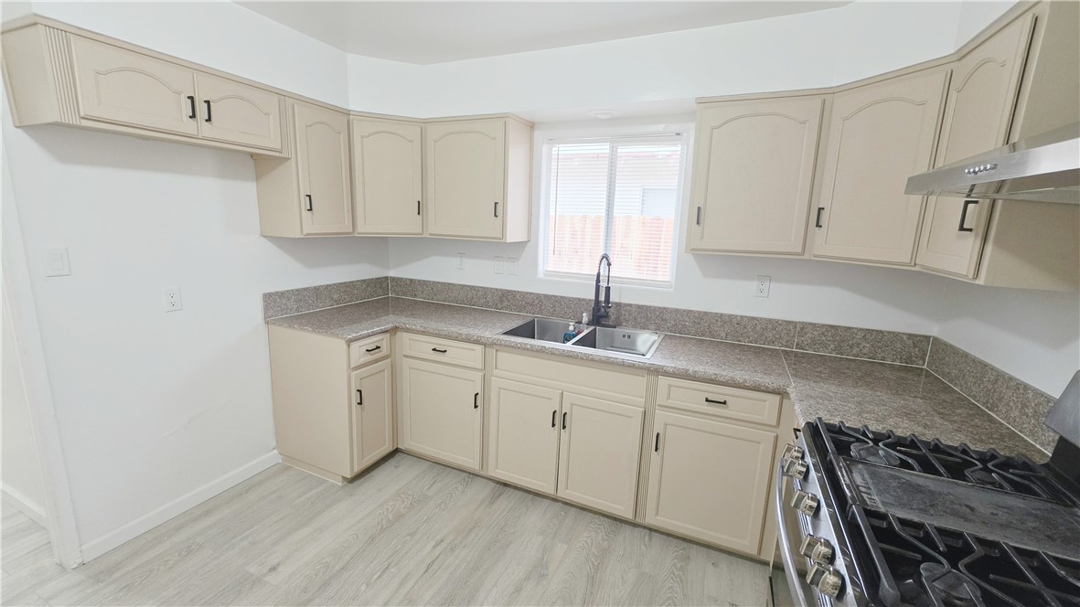 115 9th, Delano, CA 93215