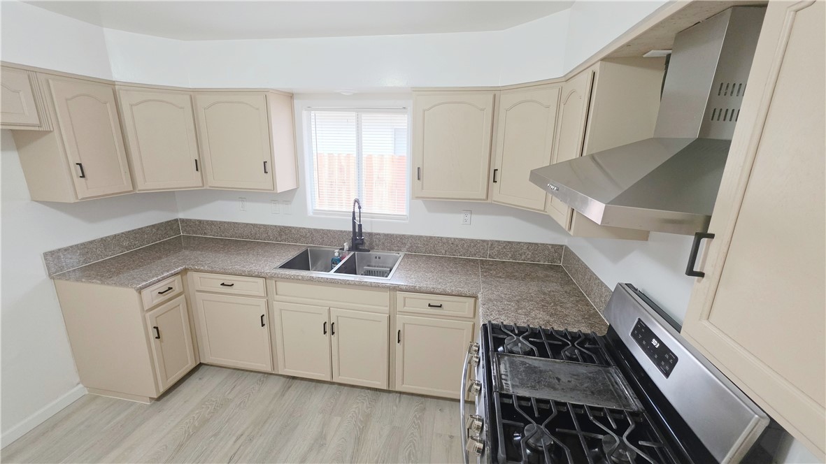 115 9th, Delano, CA 93215