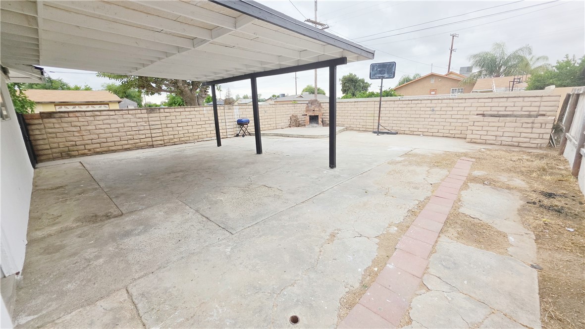 115 9th, Delano, CA 93215