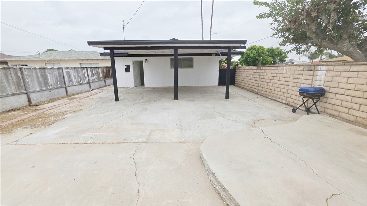 115 9th, Delano, CA 93215
