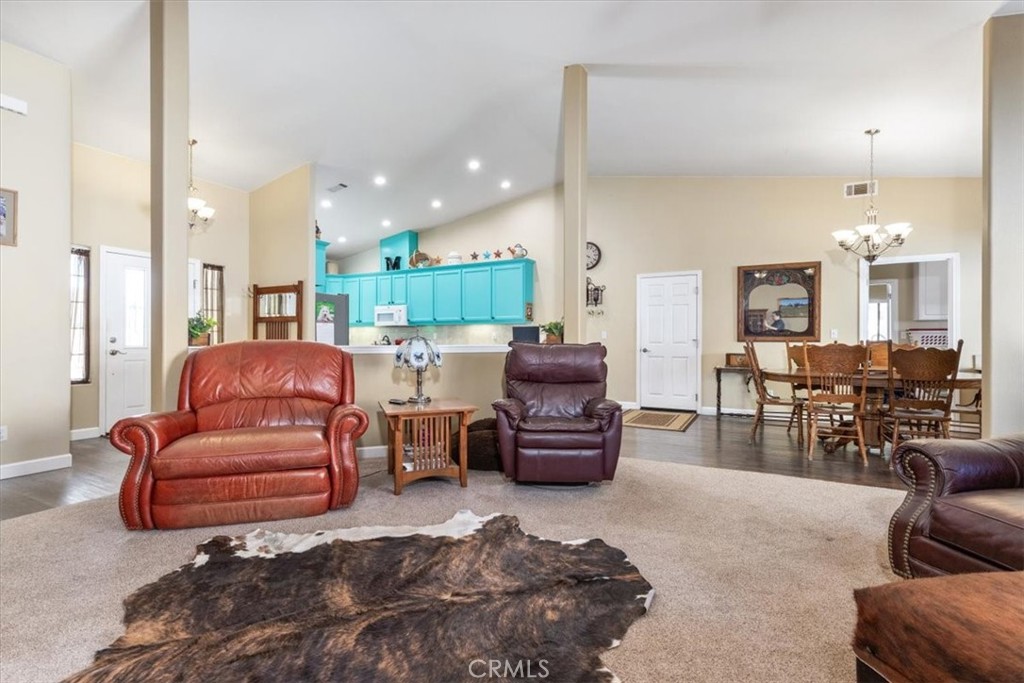 3640 Debonair Dr, Paso Robles, CA 93446