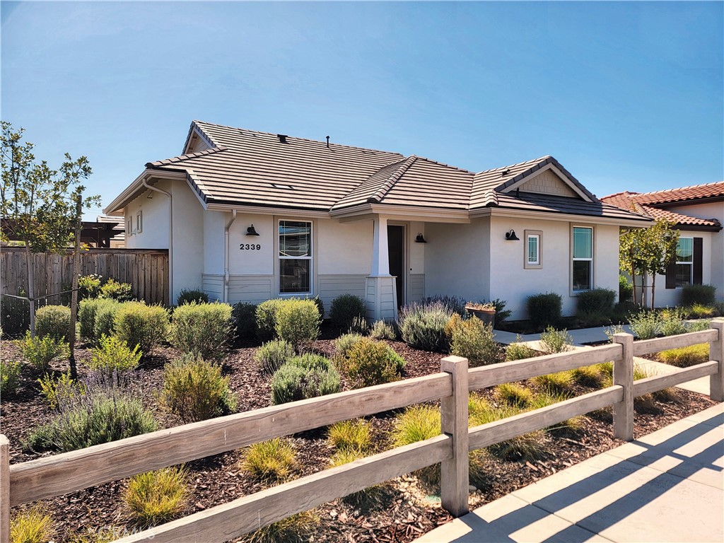 2339 Clubhouse Dr, Paso Robles, CA 93446