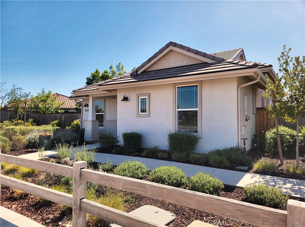 2339 Clubhouse Dr, Paso Robles, CA 93446