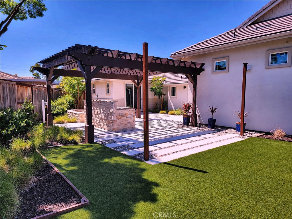 2339 Clubhouse Dr, Paso Robles, CA 93446
