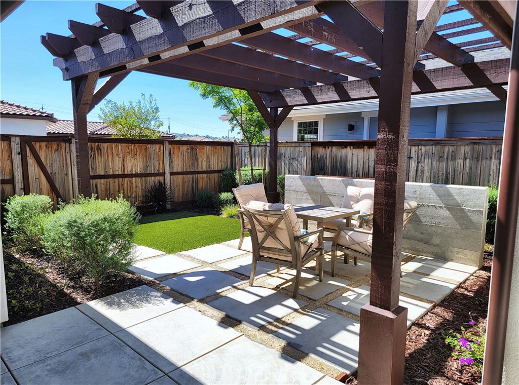 2337 Clubhouse Dr, Paso Robles, CA 93446