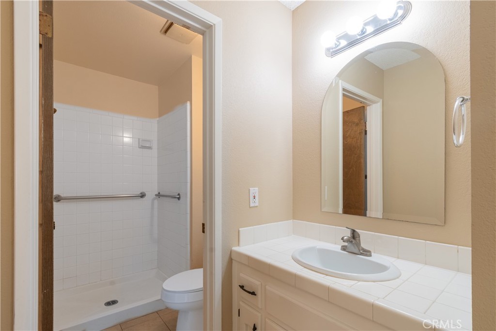 149 Flag Way, Paso Robles, CA 93446
