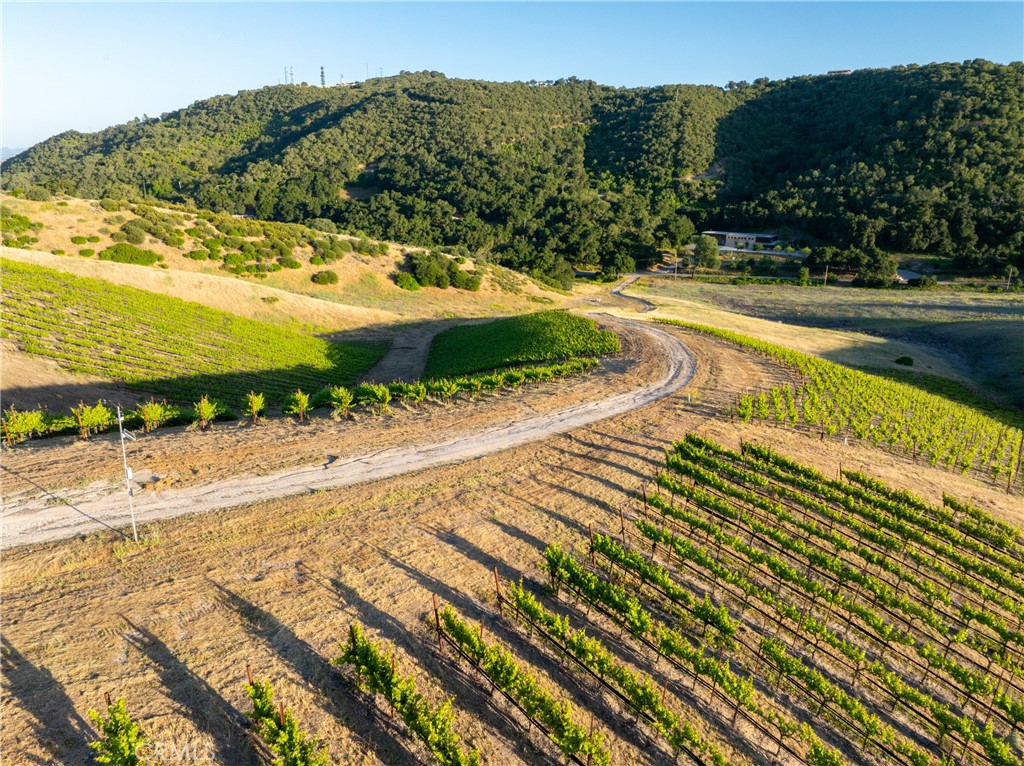 2762 Adelaida Rd, Paso Robles, CA 93446