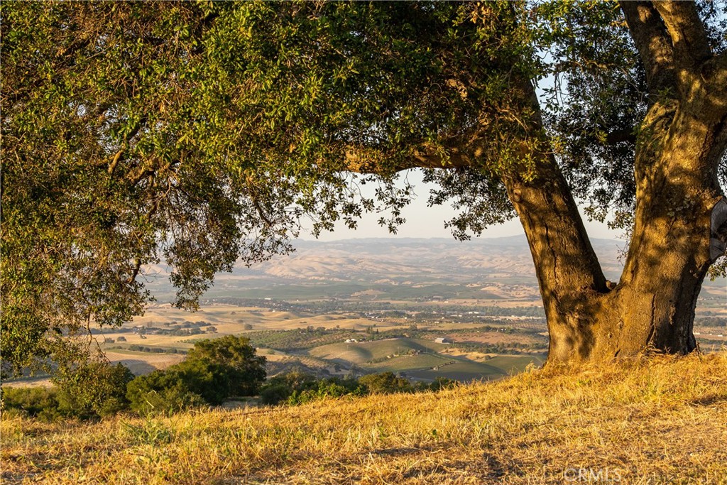 2762 Adelaida Rd, Paso Robles, CA 93446
