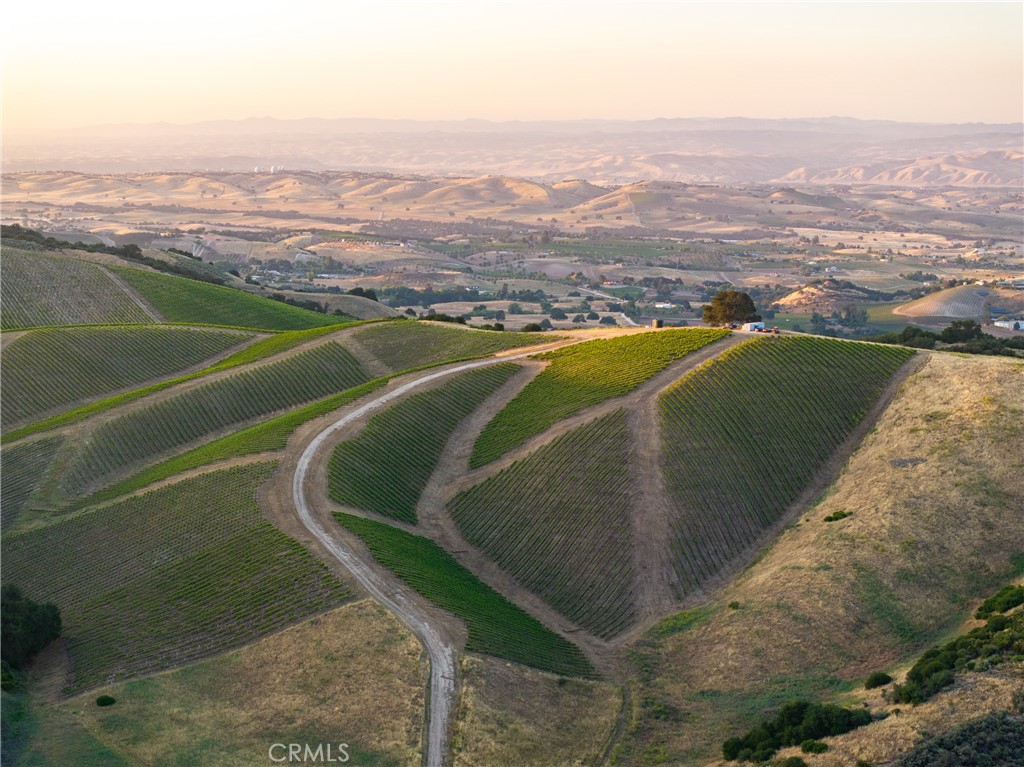 2762 Adelaida Rd, Paso Robles, CA 93446
