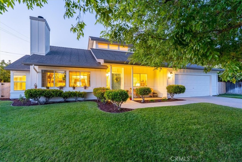 207 Navajo St, Paso Robles, CA 93446