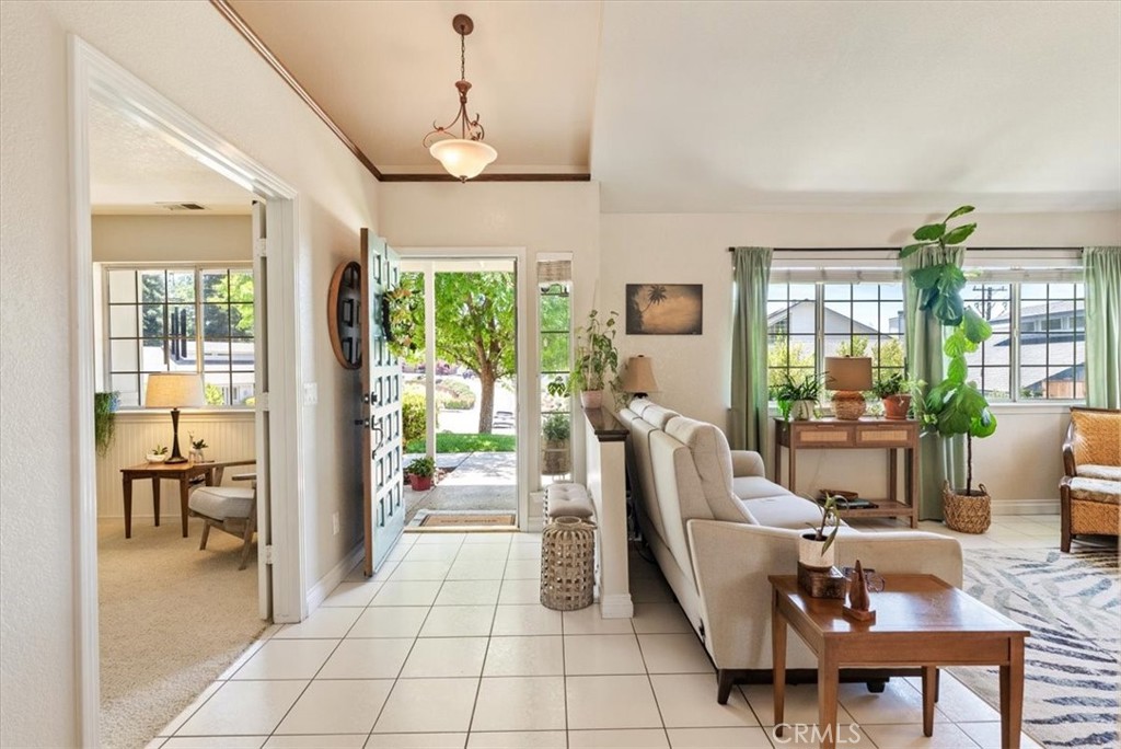 207 Navajo St, Paso Robles, CA 93446