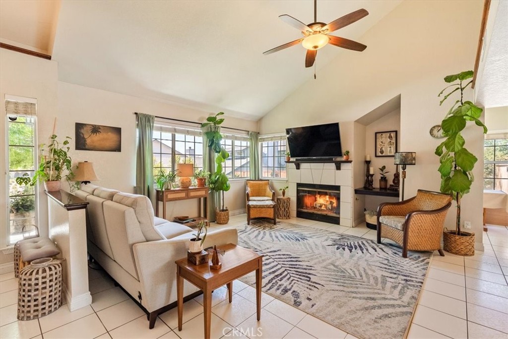 207 Navajo St, Paso Robles, CA 93446