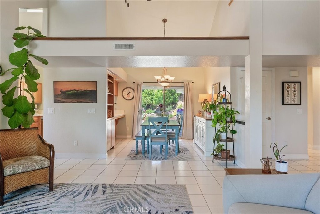 207 Navajo St, Paso Robles, CA 93446