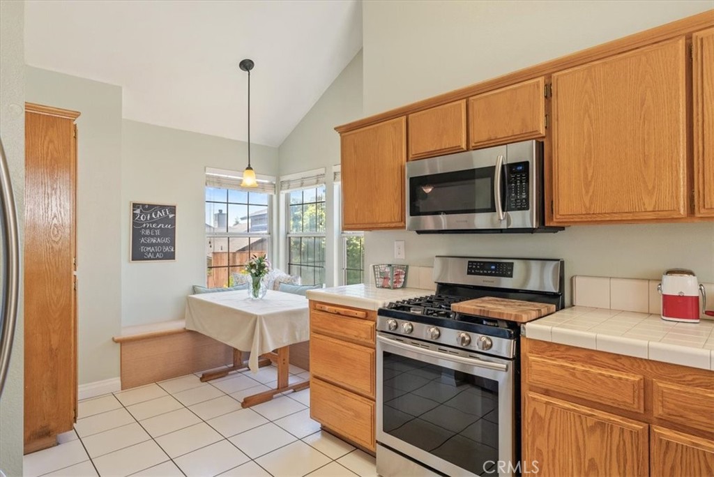 207 Navajo St, Paso Robles, CA 93446