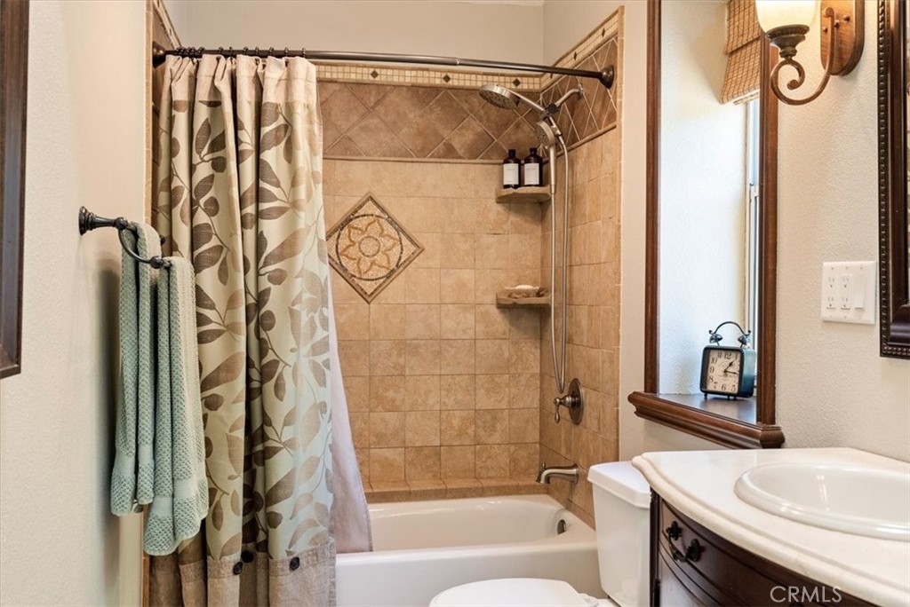 207 Navajo St, Paso Robles, CA 93446