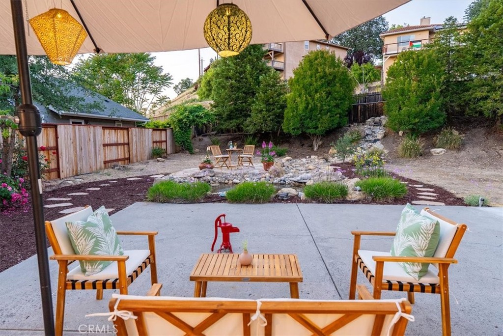 207 Navajo St, Paso Robles, CA 93446
