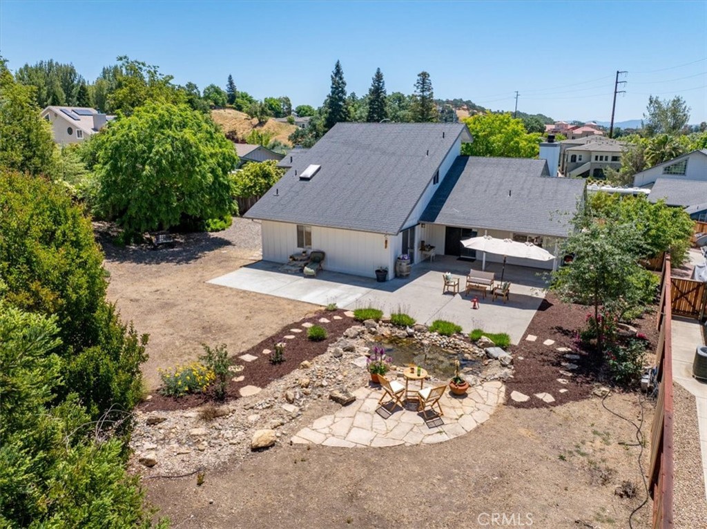 207 Navajo St, Paso Robles, CA 93446