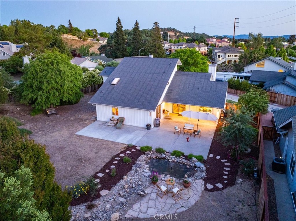 207 Navajo St, Paso Robles, CA 93446