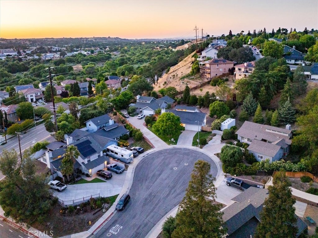 207 Navajo St, Paso Robles, CA 93446