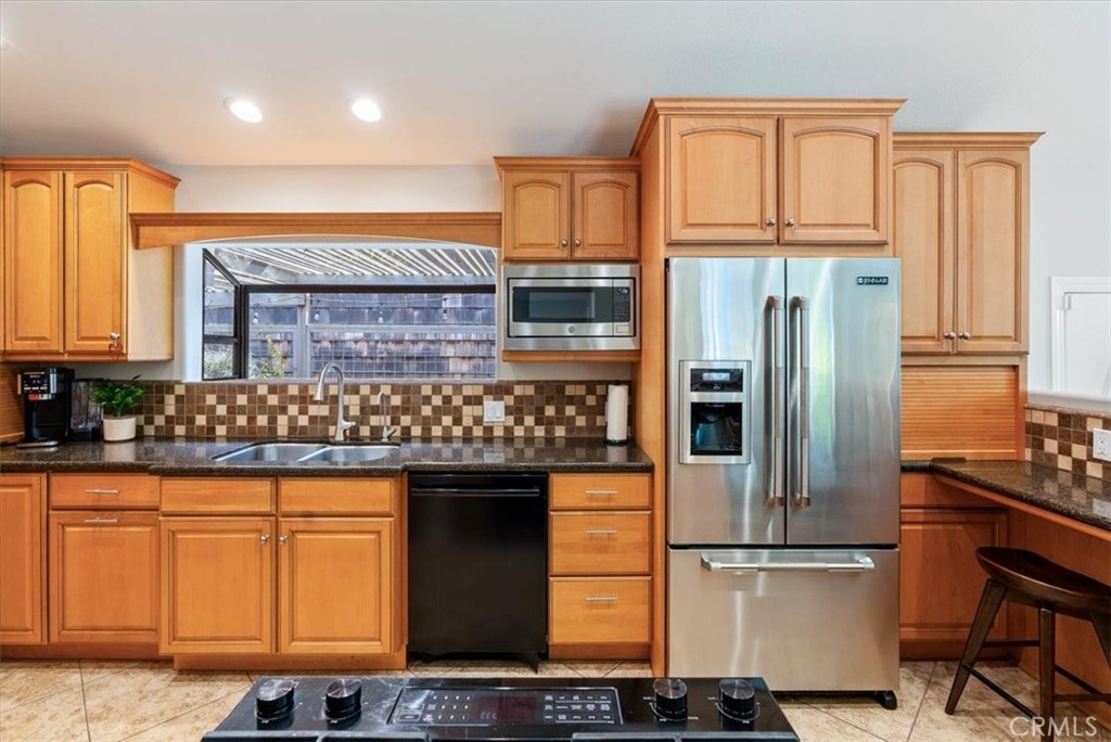 676 Canterbury, Cambria, CA 93428