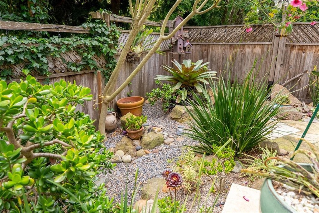 676 Canterbury, Cambria, CA 93428