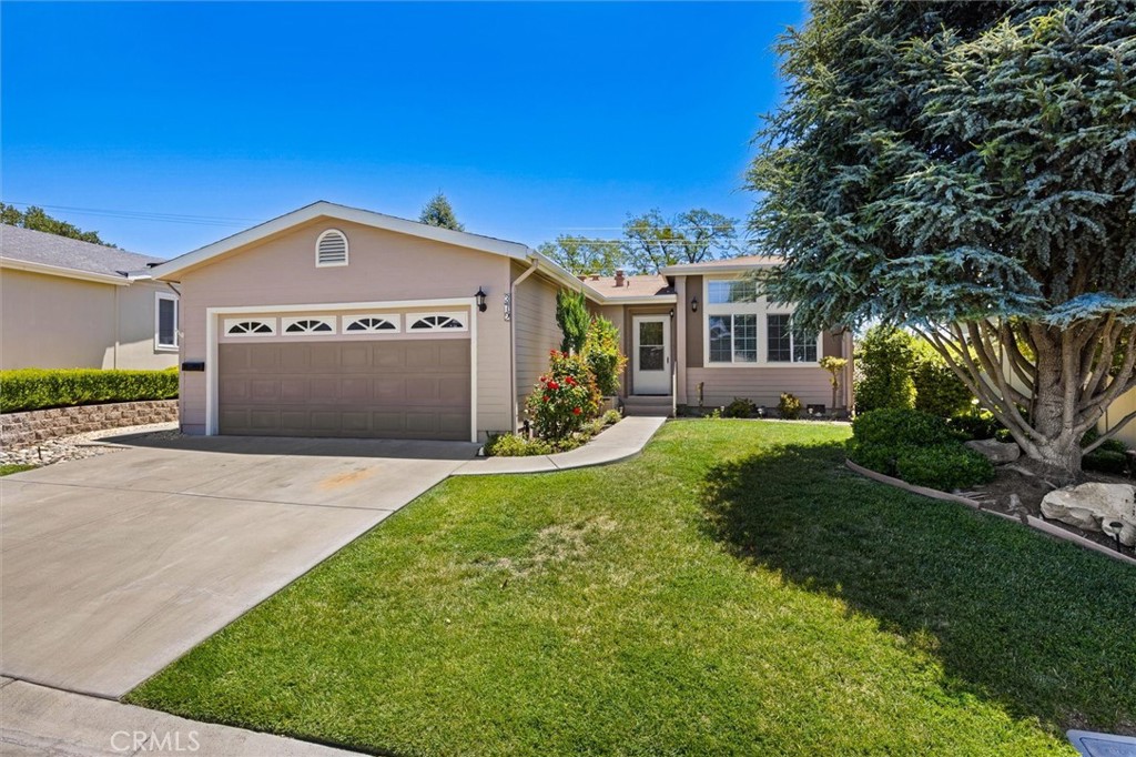 372 Lark Dr, Paso Robles, CA 93446