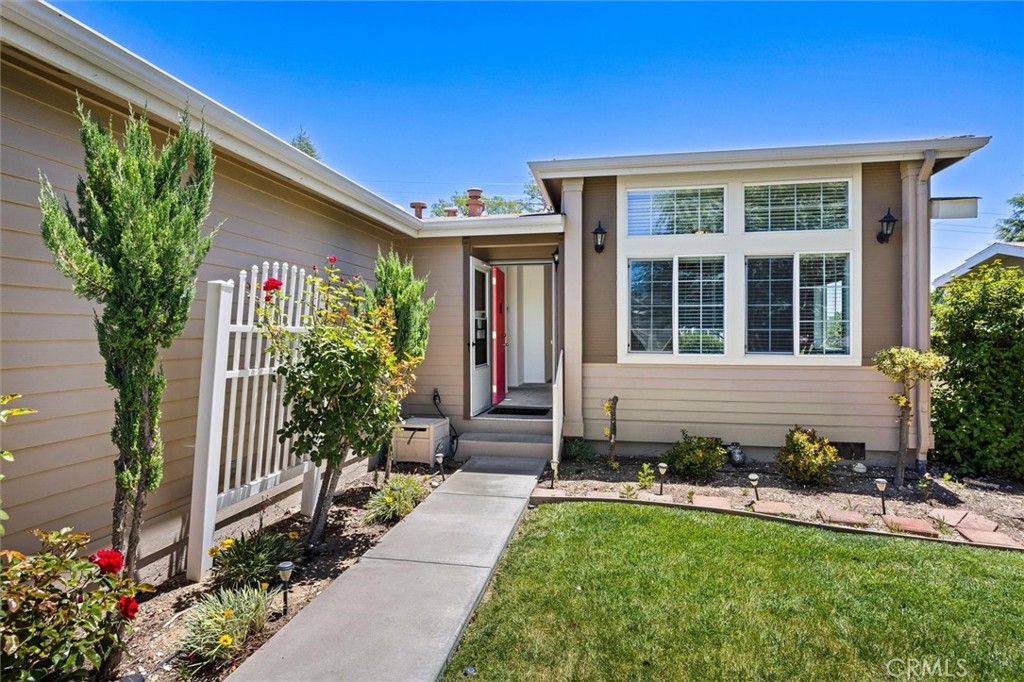 372 Lark Dr, Paso Robles, CA 93446