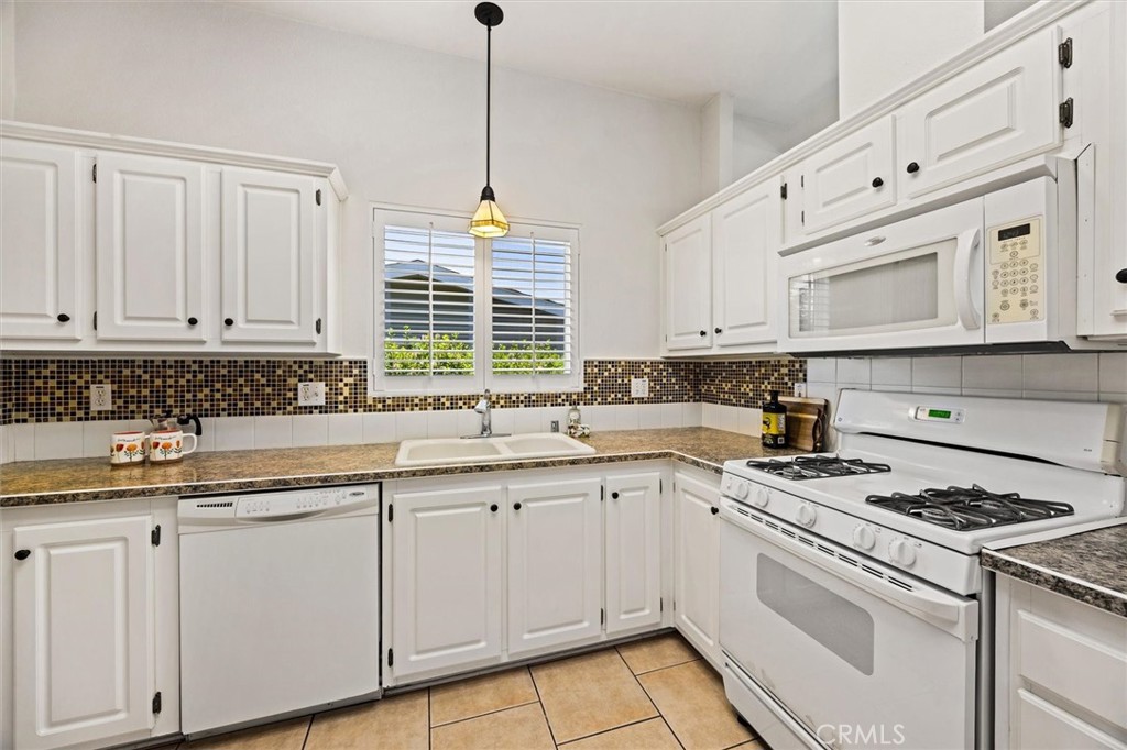372 Lark Dr, Paso Robles, CA 93446