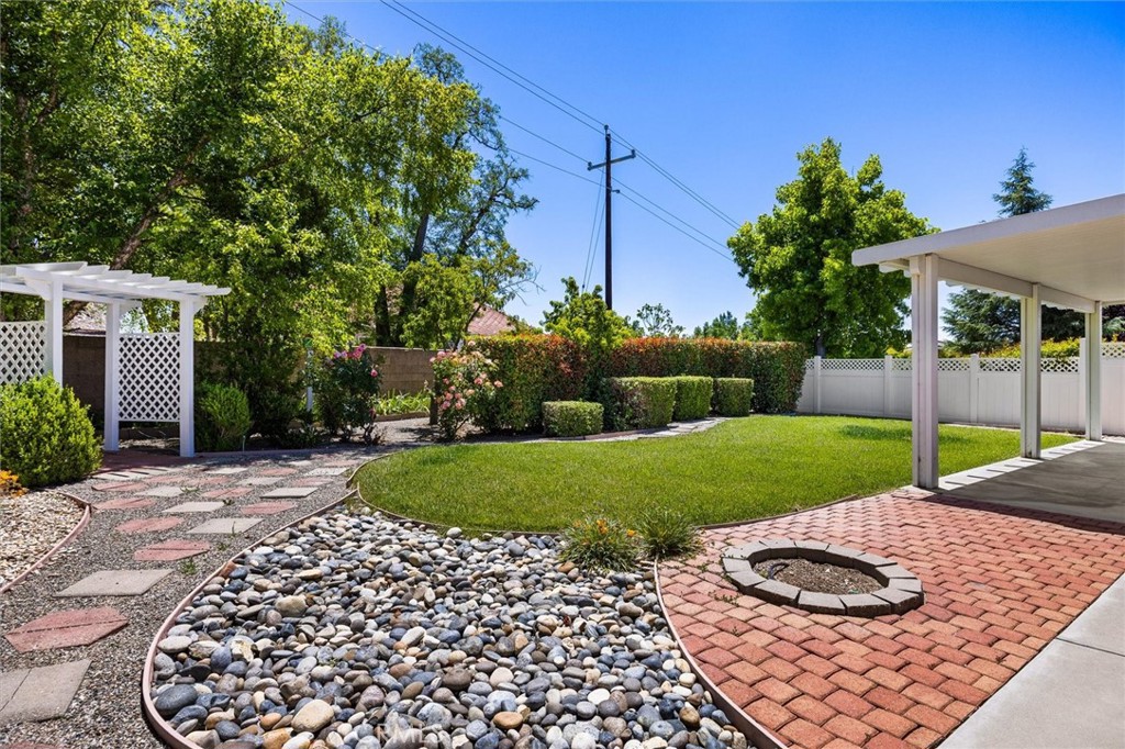 372 Lark Dr, Paso Robles, CA 93446
