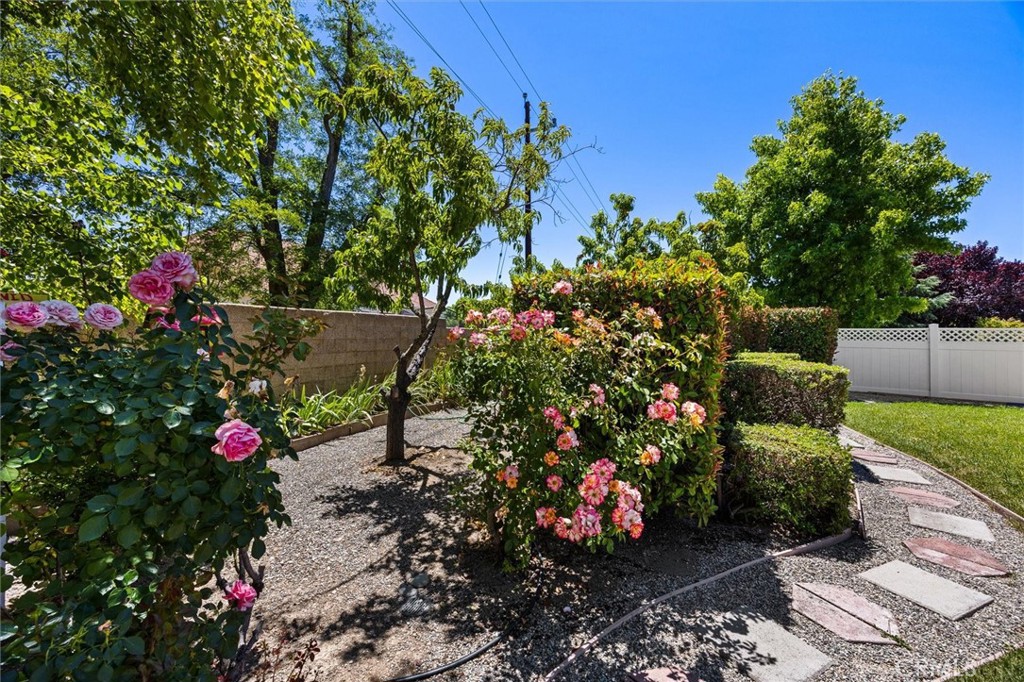 372 Lark Dr, Paso Robles, CA 93446