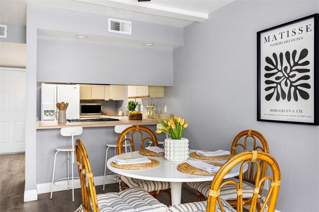 2221 King Court #40, San Luis Obispo, CA 93401
