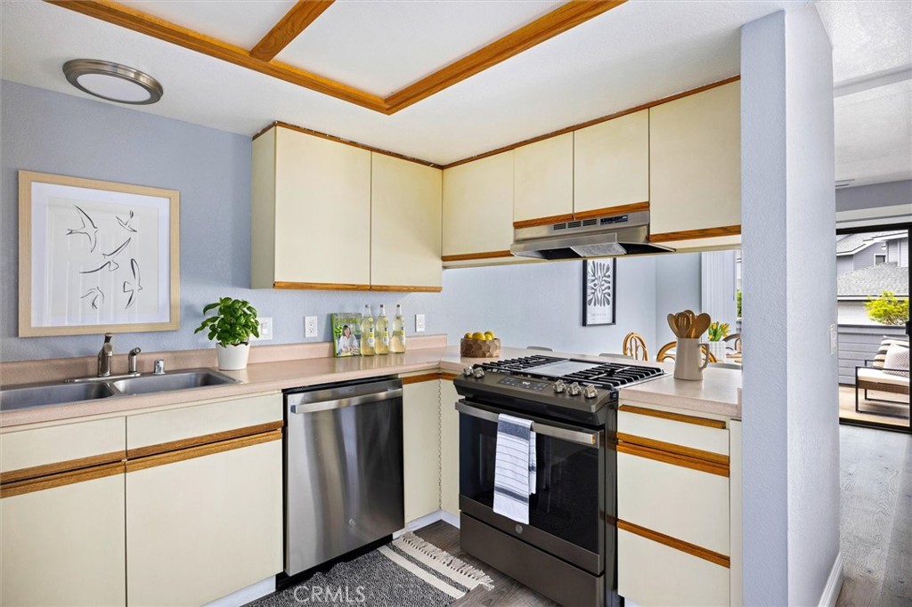 2221 King Court #40, San Luis Obispo, CA 93401
