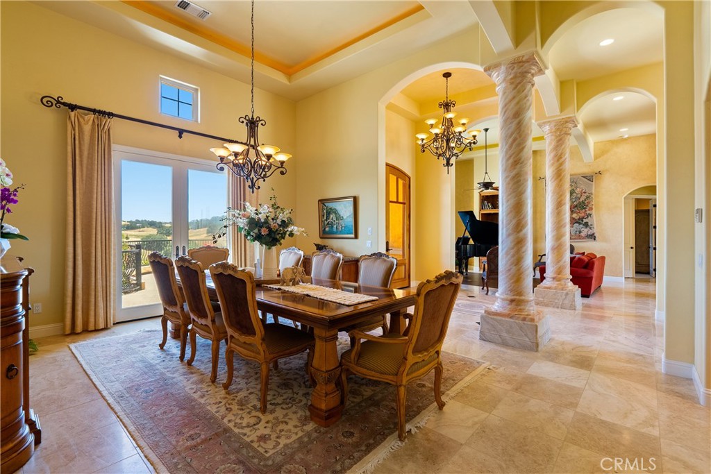 2035 Rancho Caro, Templeton, CA 93465