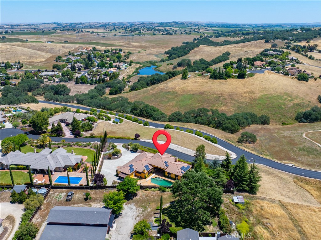 2035 Rancho Caro, Templeton, CA 93465