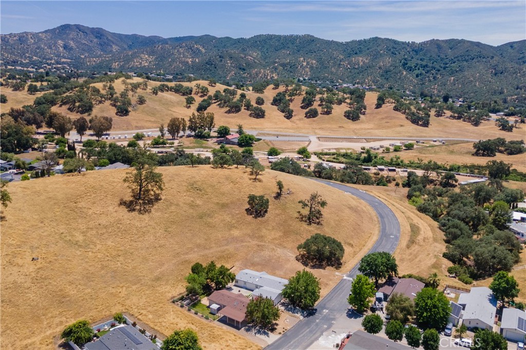 2726 Bridle Trail Ln, Paso Robles, CA 93446