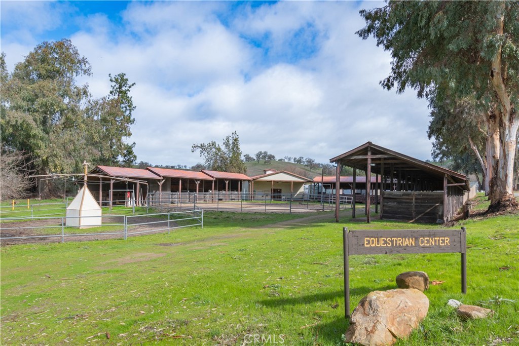 2726 Bridle Trail Ln, Paso Robles, CA 93446