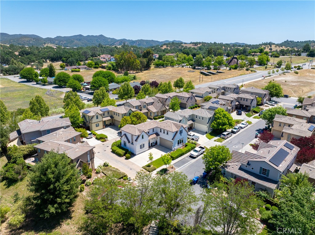 11707 Sinnard Ln, Atascadero, CA 93422