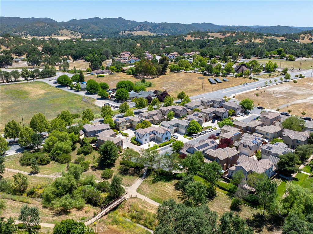 11707 Sinnard Ln, Atascadero, CA 93422