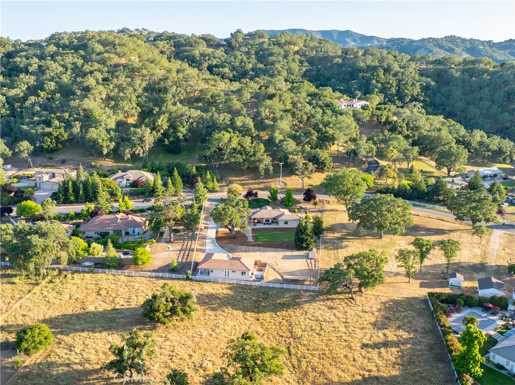 6205 San Gabriel Rd, Atascadero, CA 93422
