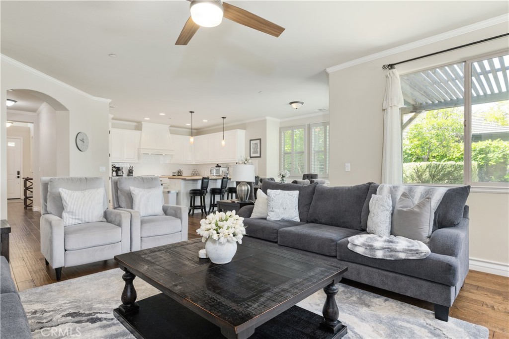 669 Red Cloud Rd, Paso Robles, CA 93446
