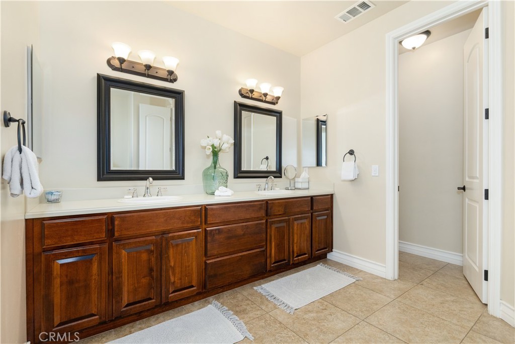 669 Red Cloud Rd, Paso Robles, CA 93446