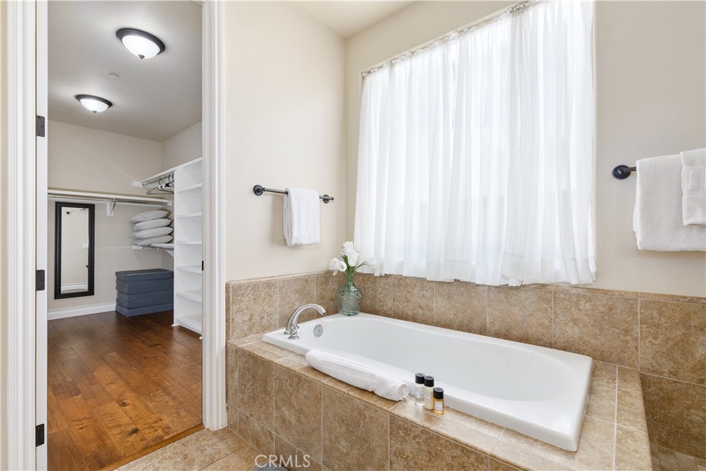 669 Red Cloud Rd, Paso Robles, CA 93446