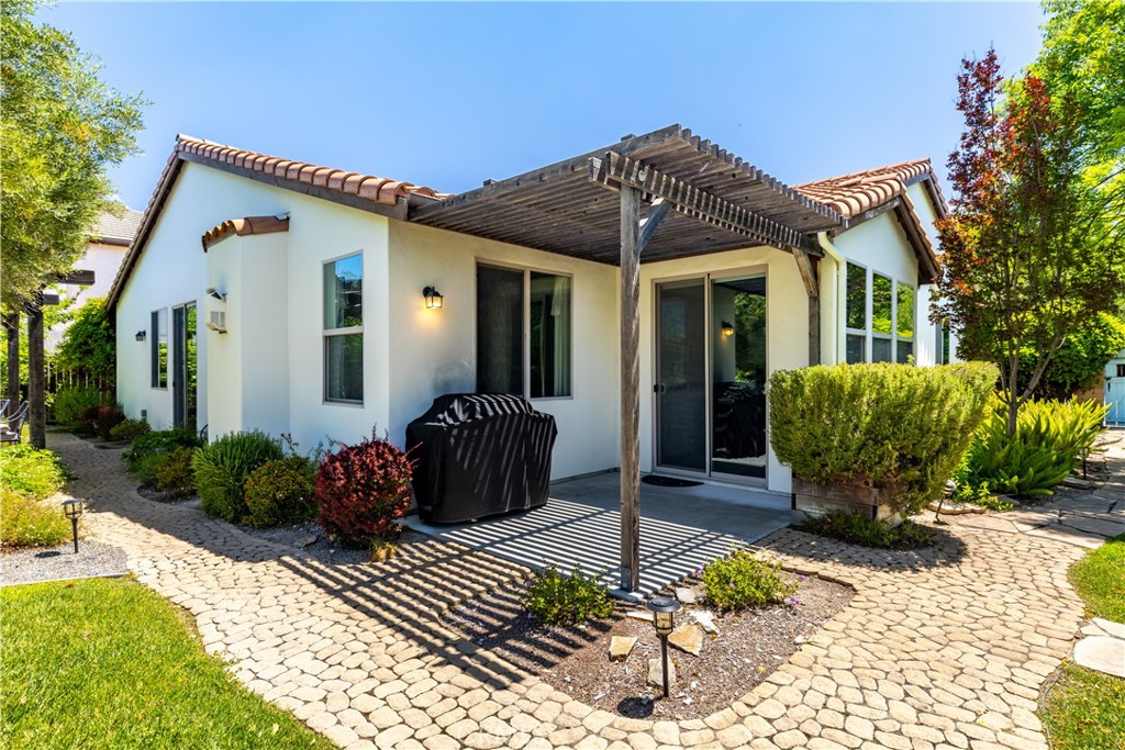 669 Red Cloud Rd, Paso Robles, CA 93446
