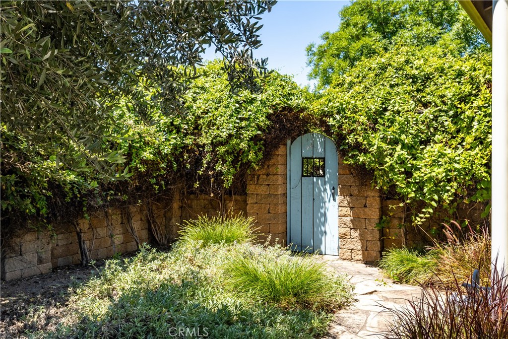 669 Red Cloud Rd, Paso Robles, CA 93446