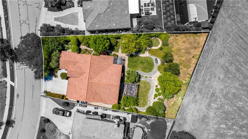669 Red Cloud Rd, Paso Robles, CA 93446