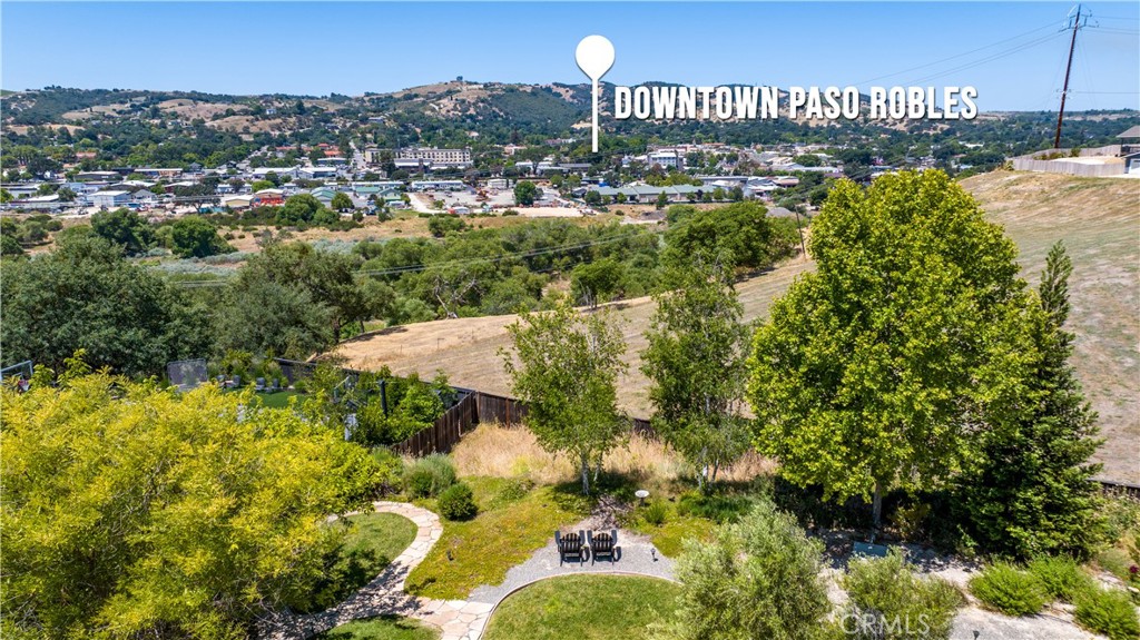 669 Red Cloud Rd, Paso Robles, CA 93446