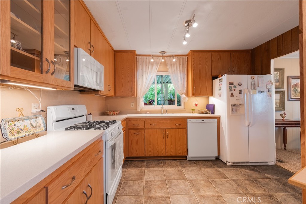 337 Lark Dr, Paso Robles, CA 93446