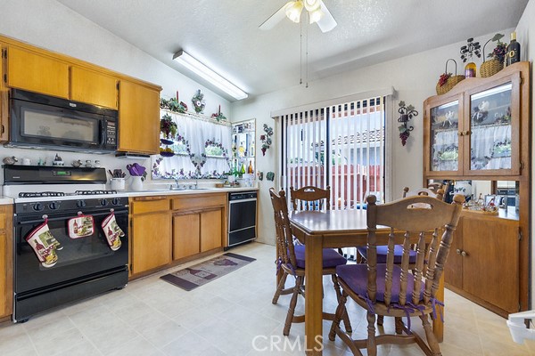 1318 Oleander Ln, Paso Robles, CA 93446