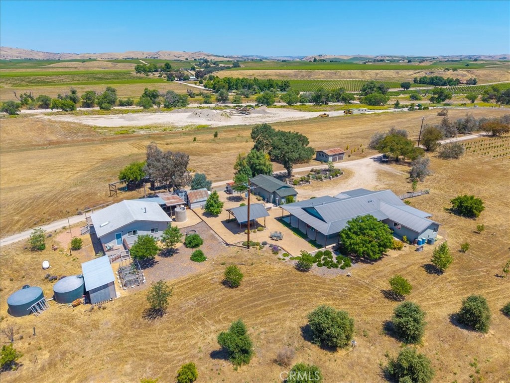 7865 Airport, Paso Robles, CA 93446