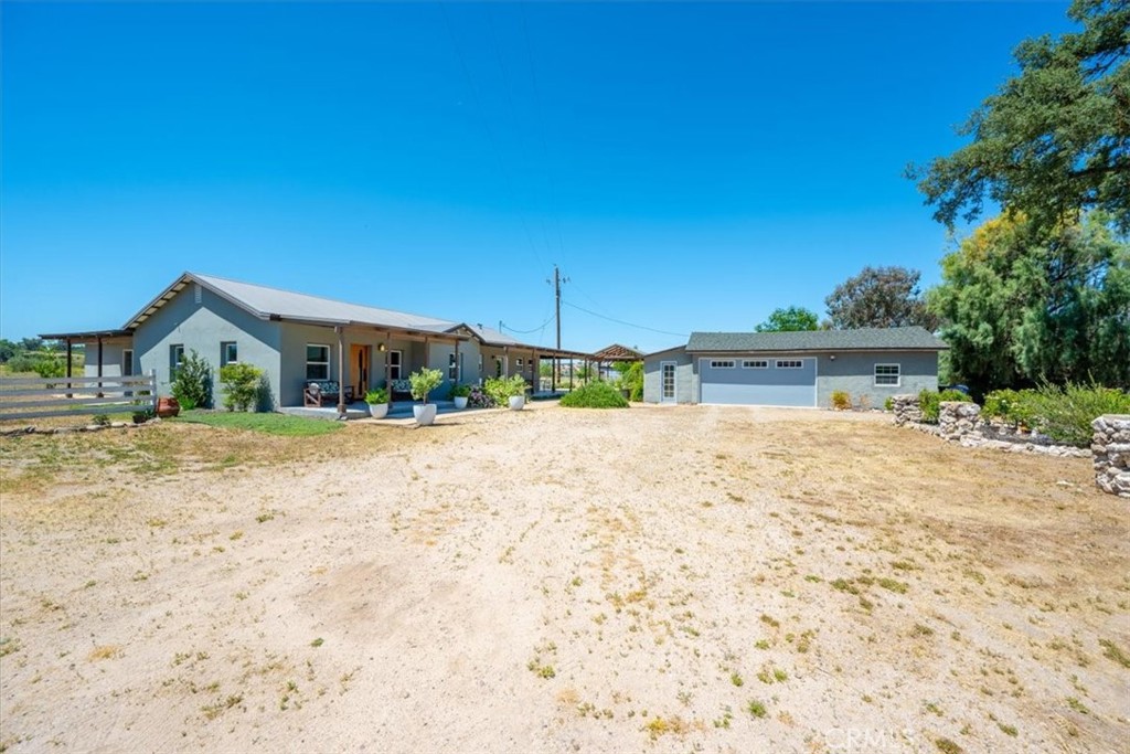 7865 Airport, Paso Robles, CA 93446